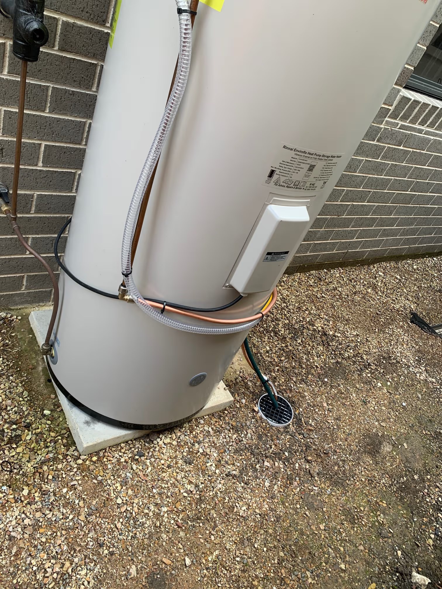 Heat pump hot water, Beveridge, VIC